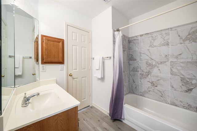2400 Manchester Drive, Carrollton, TX 75006