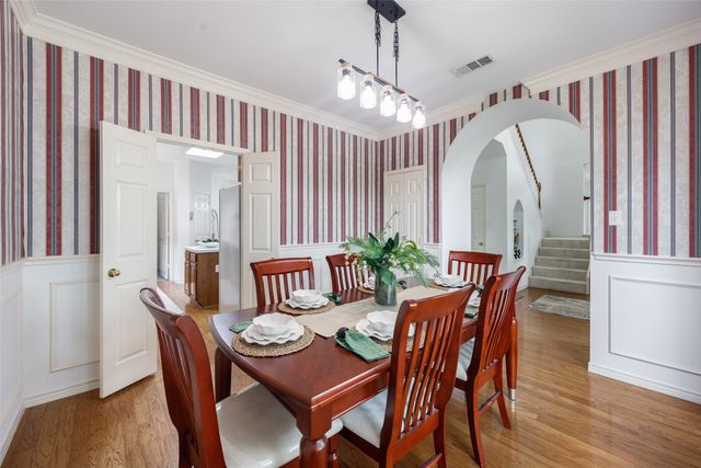2400 Manchester Drive, Carrollton, TX 75006