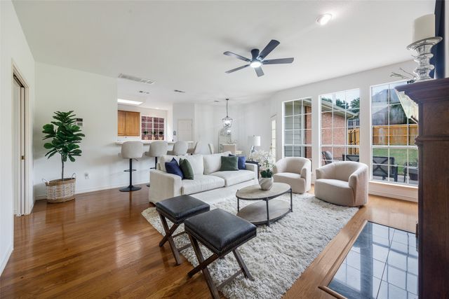 2400 Manchester Drive, Carrollton, TX 75006