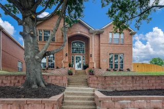 2400 Manchester Drive, Carrollton, TX 75006