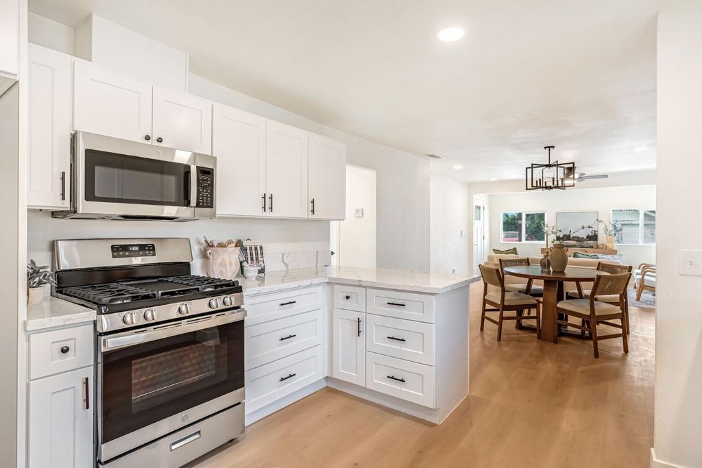 Image 13 of property listing at 1910 Gaither Street, Selma, CA 93662