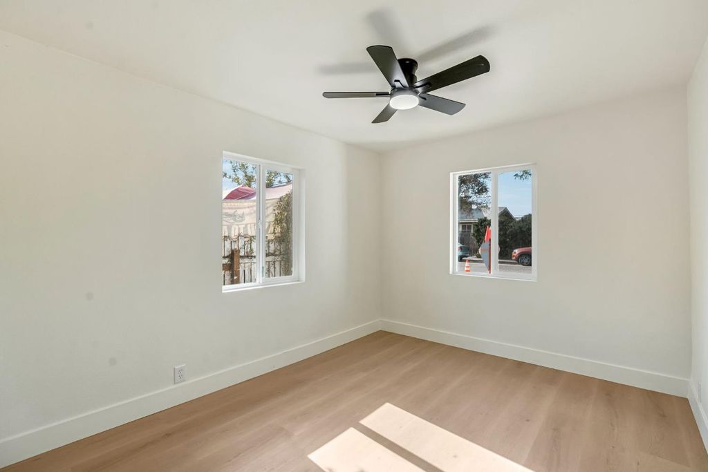 Image 16 of property listing at 1910 Gaither Street, Selma, CA 93662