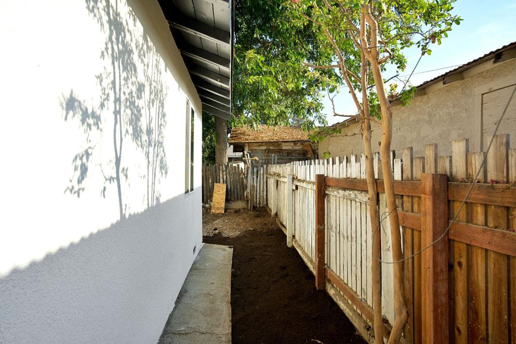Image 22 of property listing at 1910 Gaither Street, Selma, CA 93662
