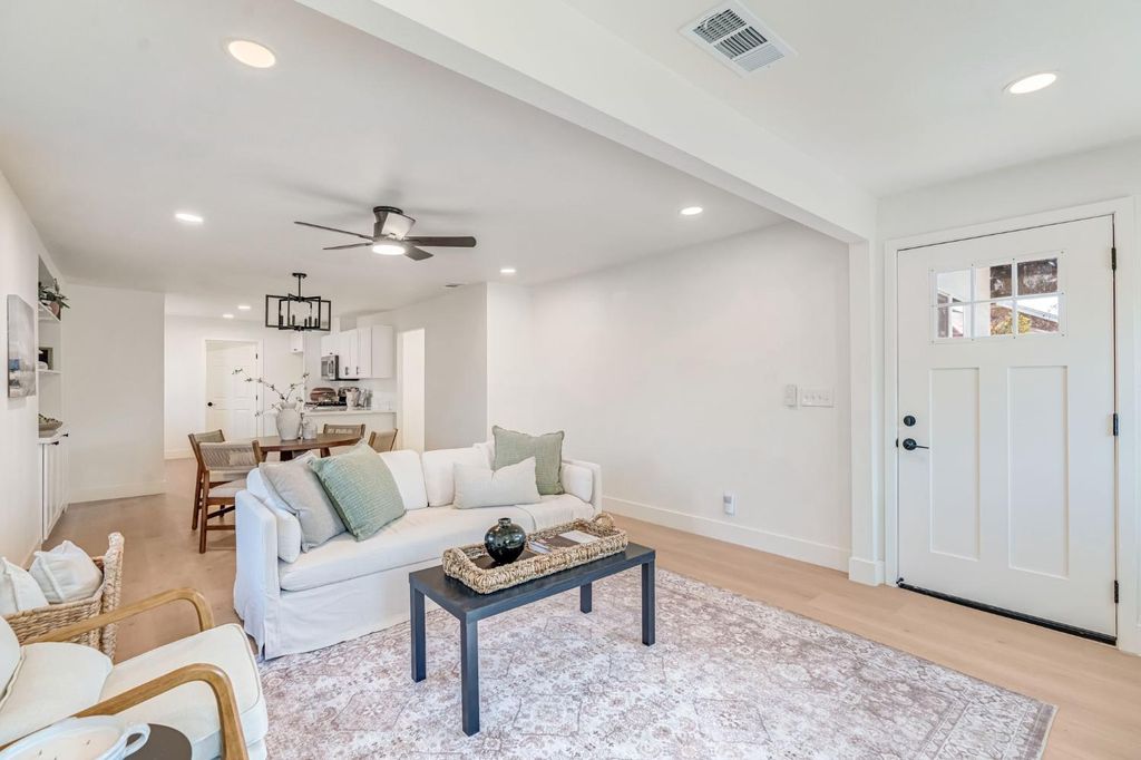 Image 5 of property listing at 1910 Gaither Street, Selma, CA 93662