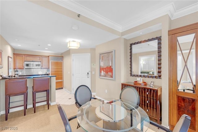 135 East Harmon Avenue 221, Las Vegas, NV 89109