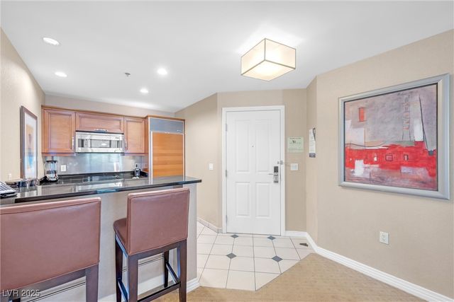 135 East Harmon Avenue 221, Las Vegas, NV 89109