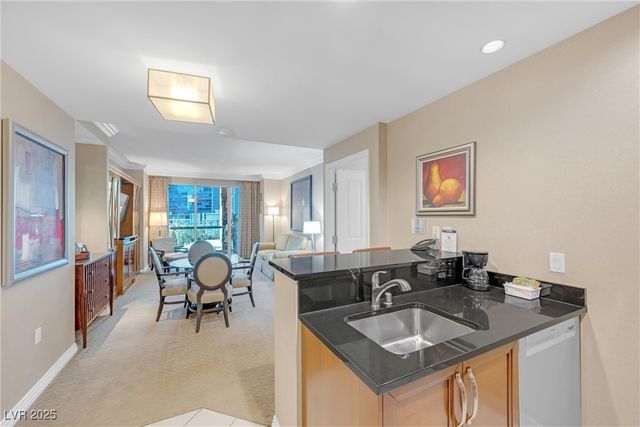 135 East Harmon Avenue 221, Las Vegas, NV 89109