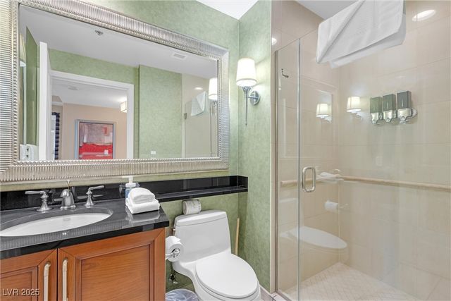 135 East Harmon Avenue 221, Las Vegas, NV 89109