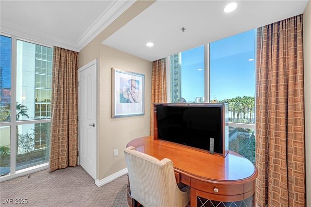 135 East Harmon Avenue 221, Las Vegas, NV 89109