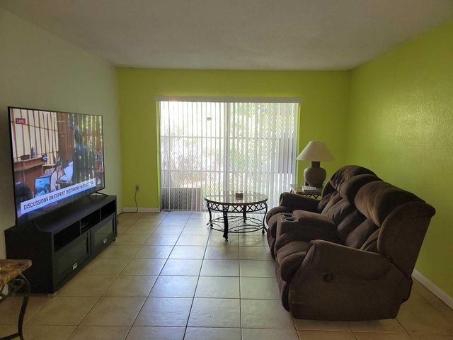 606 NW 179th Street, Miami Gardens, FL 33169