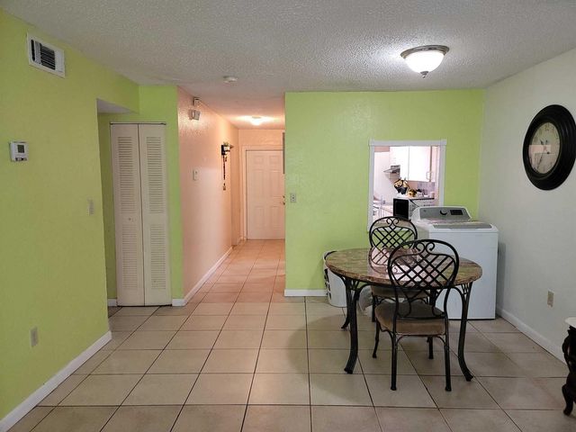606 NW 179th Street, Miami Gardens, FL 33169