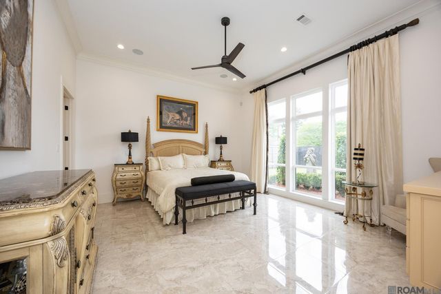 18238 Woodland Cove Dr, Baton Rouge, LA 70817