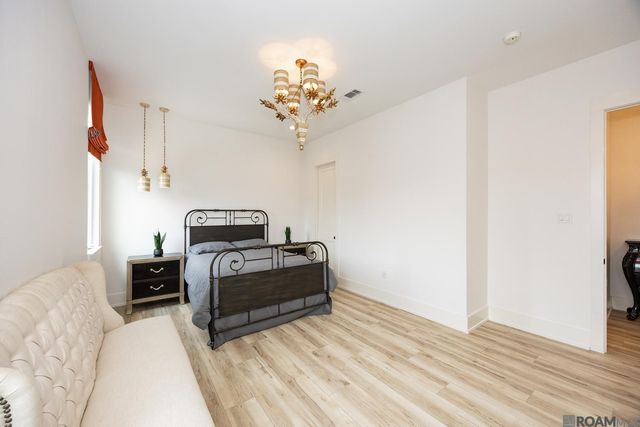 18238 Woodland Cove Dr, Baton Rouge, LA 70817