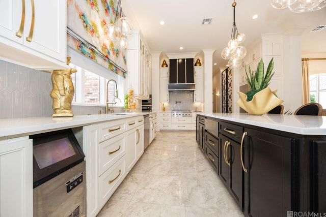 18238 Woodland Cove Dr, Baton Rouge, LA 70817