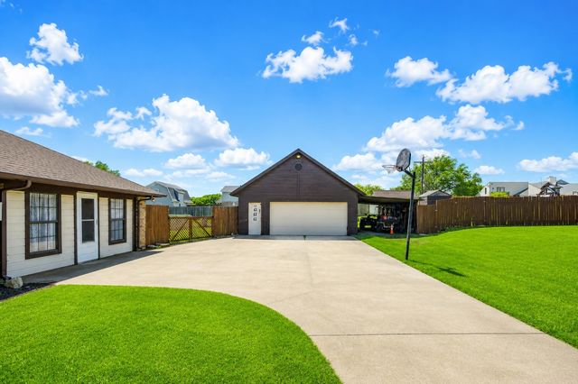 2721 North Hills Terrace, Joshua, TX 76031