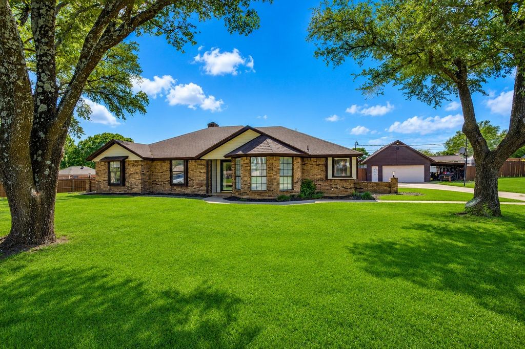 2721 North Hills Terrace, Joshua, TX 76031