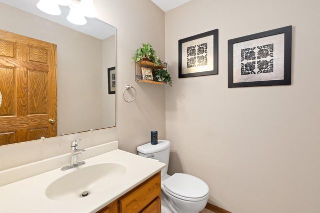 701 Parkridge PLACE, Onalaska, WI 54650