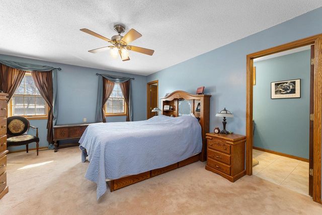 701 Parkridge PLACE, Onalaska, WI 54650