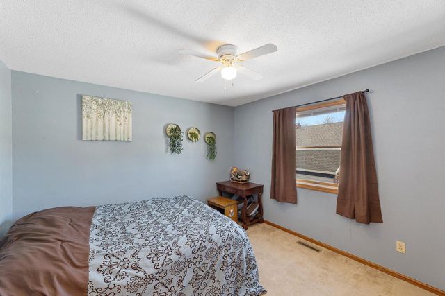 701 Parkridge PLACE, Onalaska, WI 54650