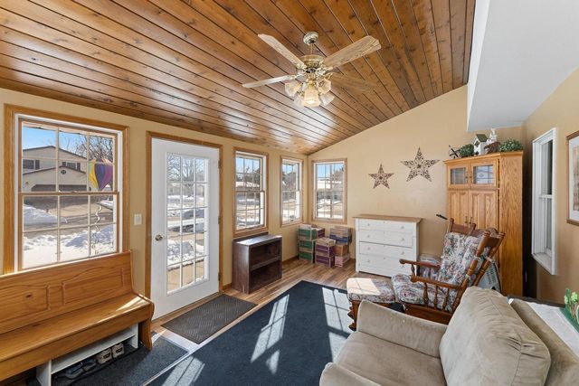 701 Parkridge PLACE, Onalaska, WI 54650