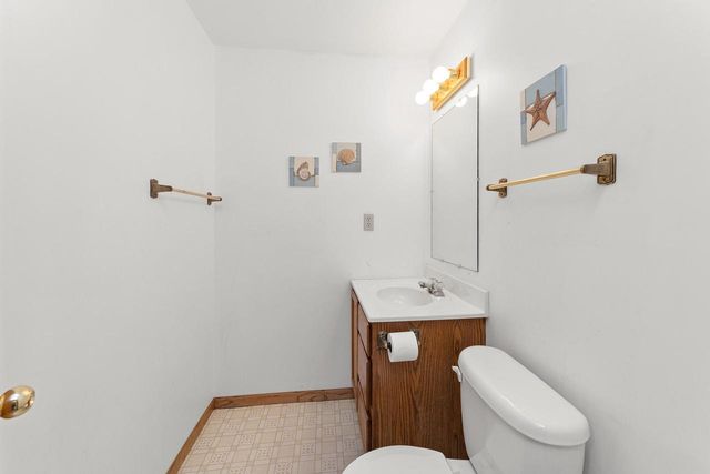 701 Parkridge PLACE, Onalaska, WI 54650