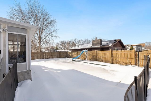 701 Parkridge PLACE, Onalaska, WI 54650