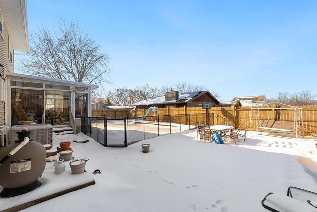 701 Parkridge PLACE, Onalaska, WI 54650