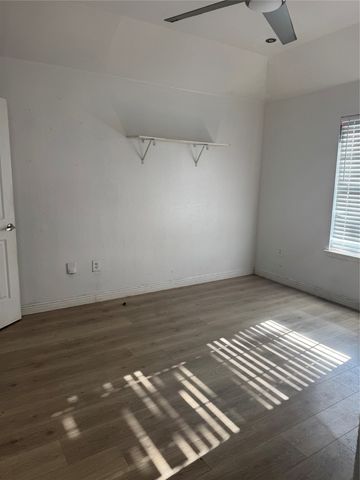 422 Avenue Avenue E, Dallas, TX 75203