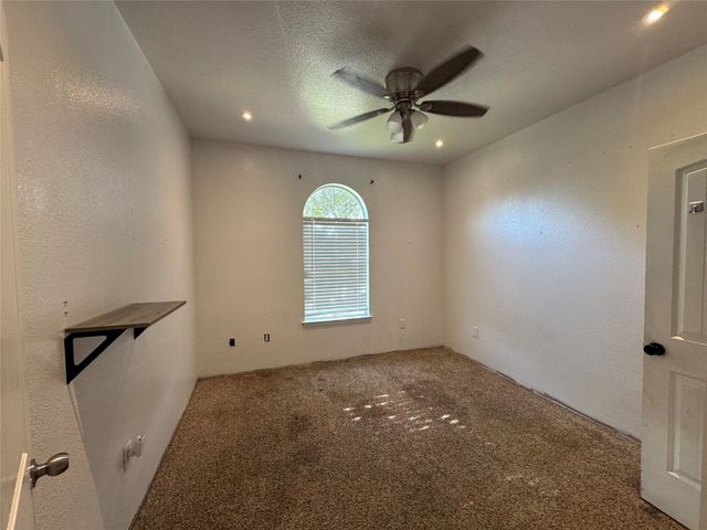 422 Avenue Avenue E, Dallas, TX 75203