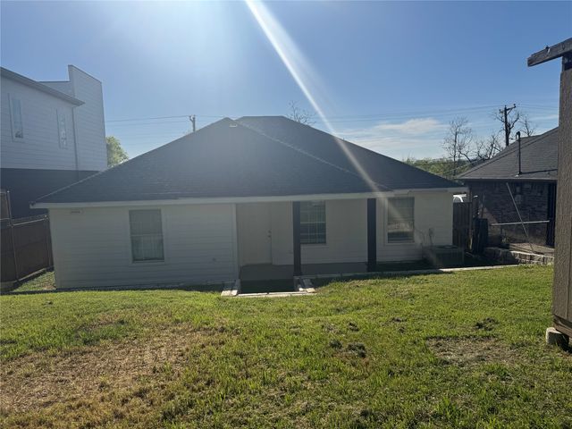 422 Avenue Avenue E, Dallas, TX 75203