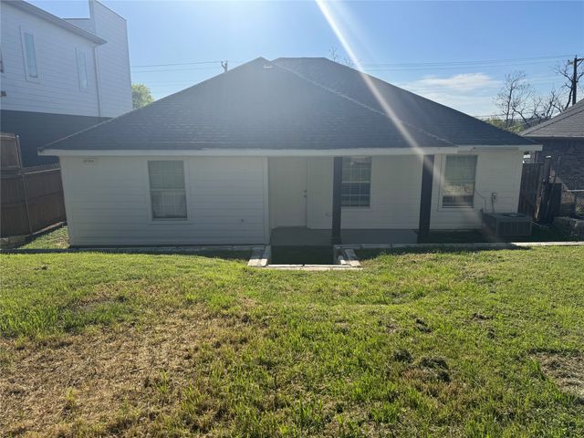 422 Avenue Avenue E, Dallas, TX 75203