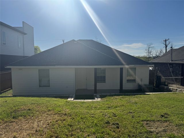 422 Avenue Avenue E, Dallas, TX 75203