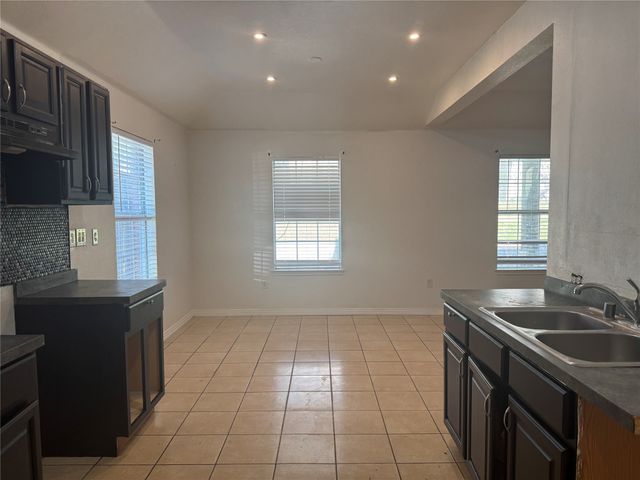 422 Avenue Avenue E, Dallas, TX 75203