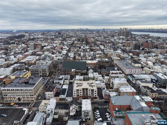 318 38th Street 407, Union City, NJ 07087