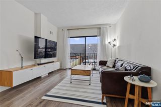 318 38th Street 407, Union City, NJ 07087