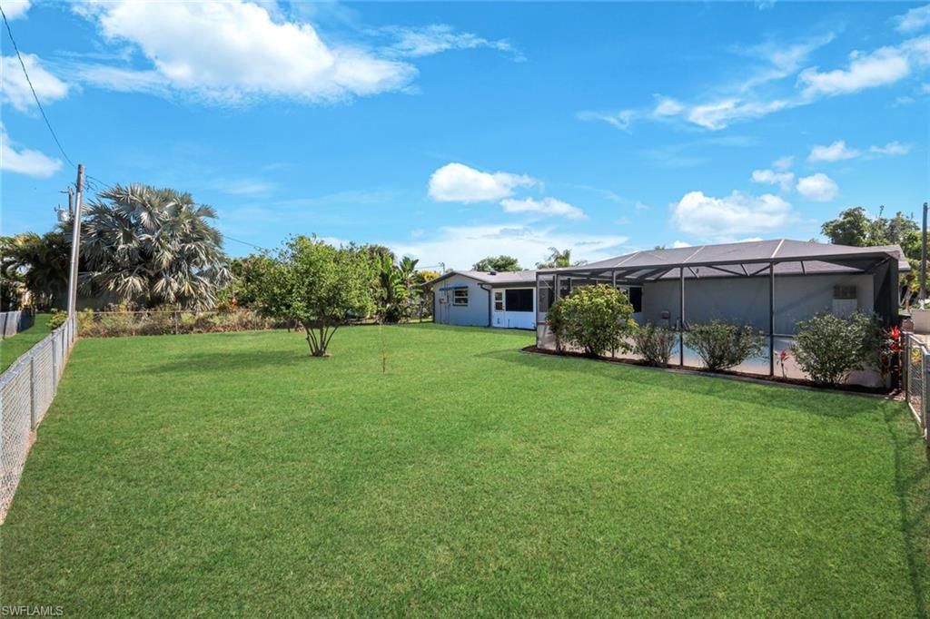 Image 22 of property listing at 4240 SE 3rd AVE, Cape Coral, FL 33904