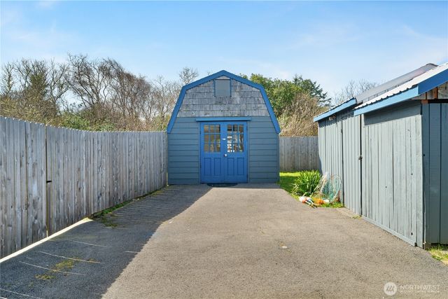 309 S Razor Clam Drive SW, Ocean Shores, WA 98569