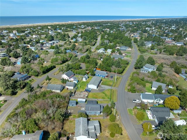 309 S Razor Clam Drive SW, Ocean Shores, WA 98569