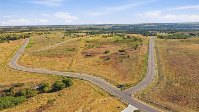 3201 Lucky Pepper Drive, Cresson, TX 76035