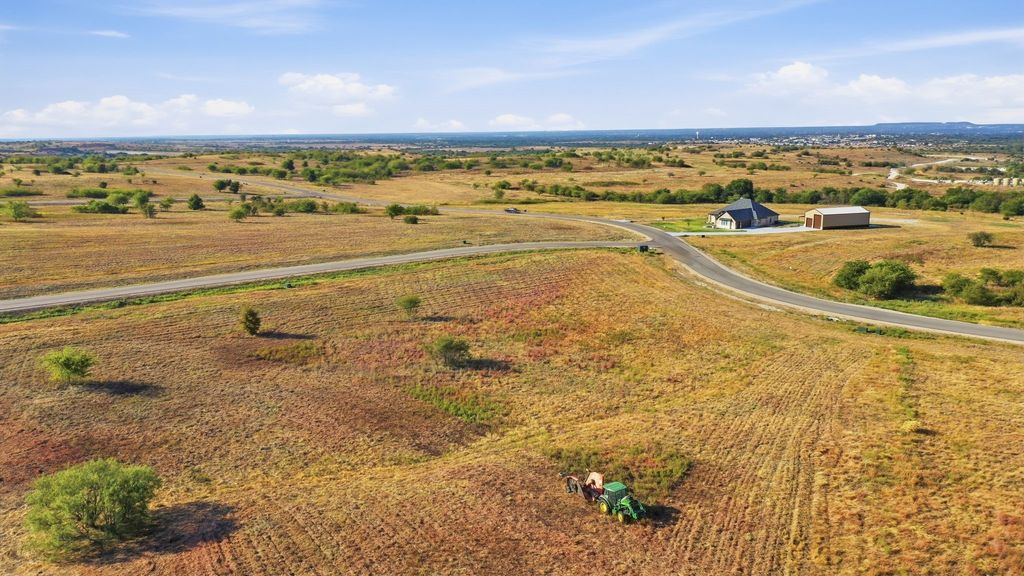 3201 Lucky Pepper Drive, Cresson, TX 76035 — photo 5