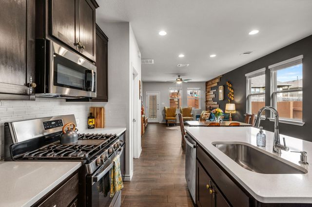 707 Eves Necklace DR, Buda, TX 78610