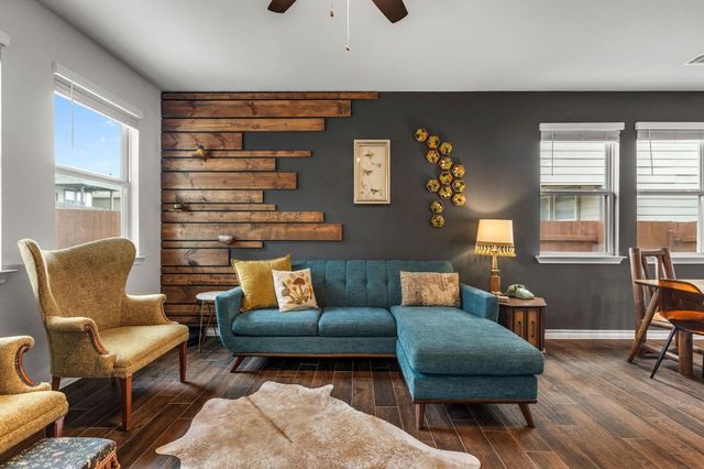 707 Eves Necklace DR, Buda, TX 78610