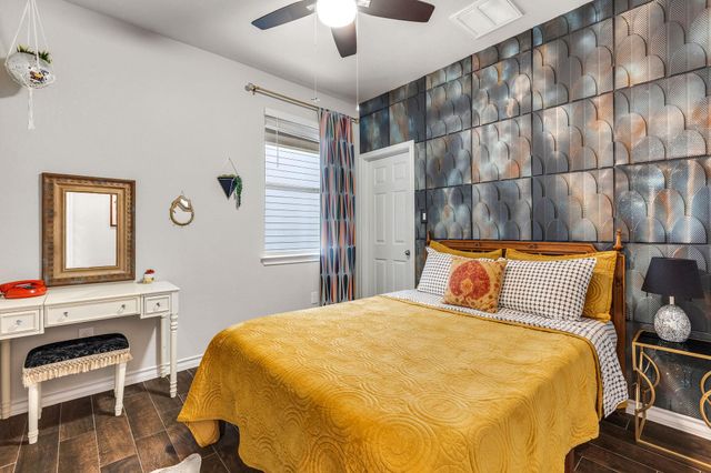 707 Eves Necklace DR, Buda, TX 78610