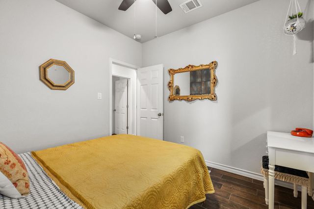 707 Eves Necklace DR, Buda, TX 78610