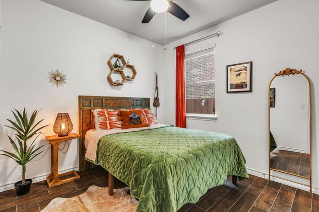 707 Eves Necklace DR, Buda, TX 78610