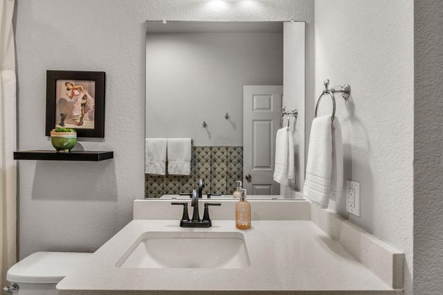 707 Eves Necklace DR, Buda, TX 78610