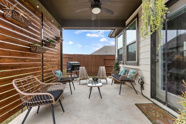 707 Eves Necklace DR, Buda, TX 78610