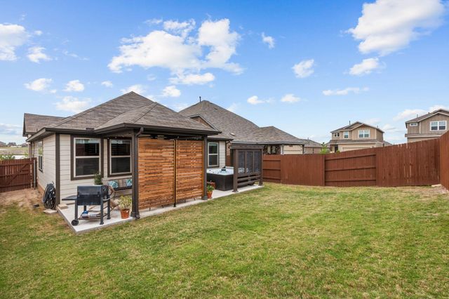 707 Eves Necklace DR, Buda, TX 78610