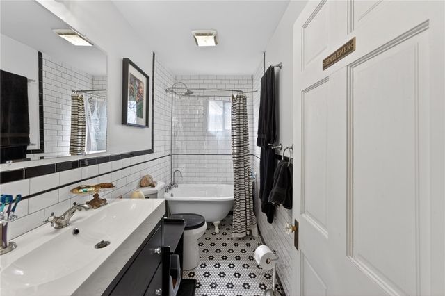 256 Vermont Avenue, Providence, RI 02905