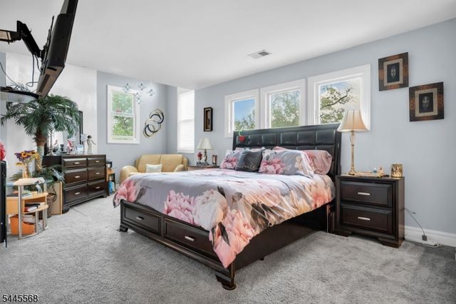 14 Dolan Ave, Aberdeen Twp., NJ 07747